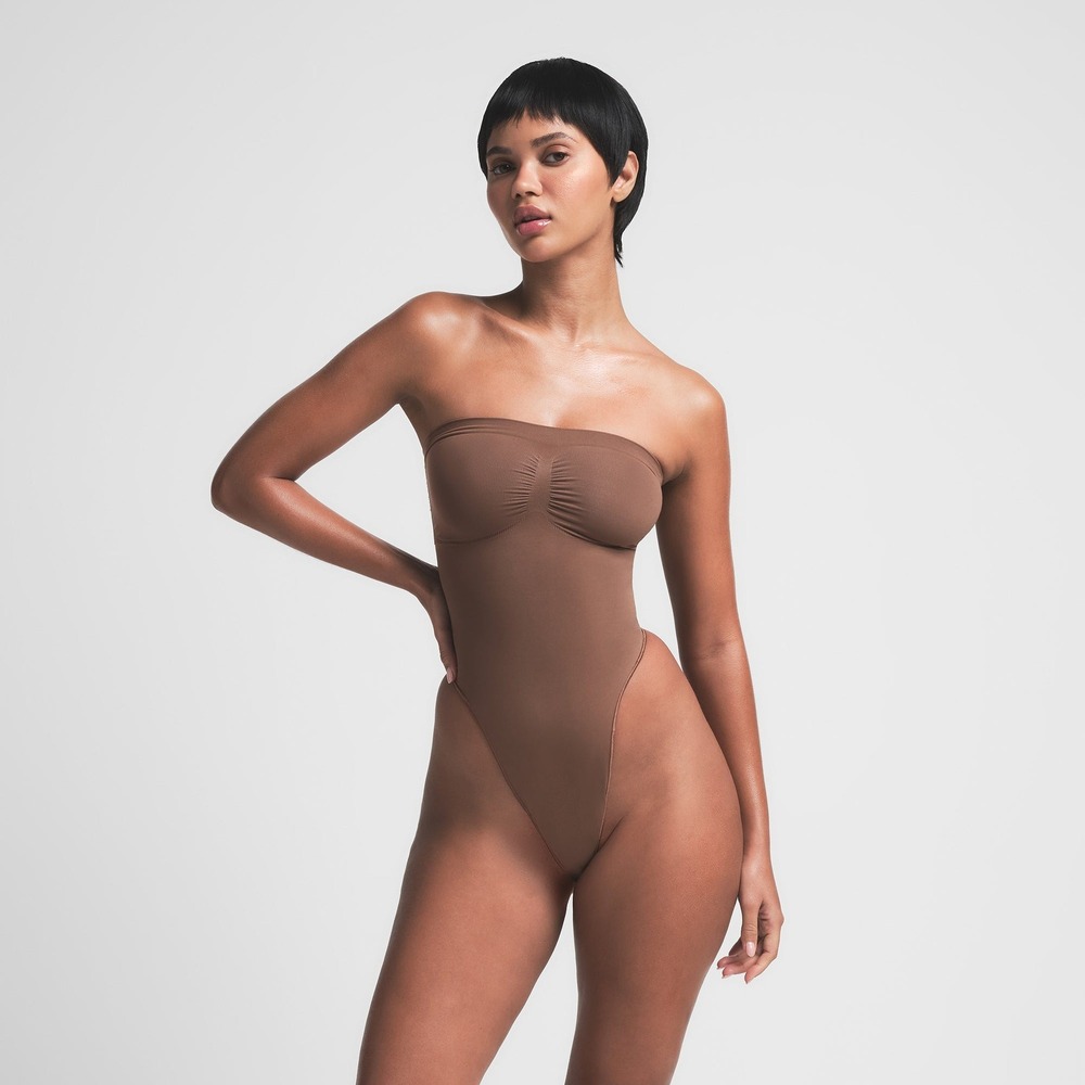 SKIMS NWOT Seamless Sculpt Strapless Thong Bodysuit - Size XS